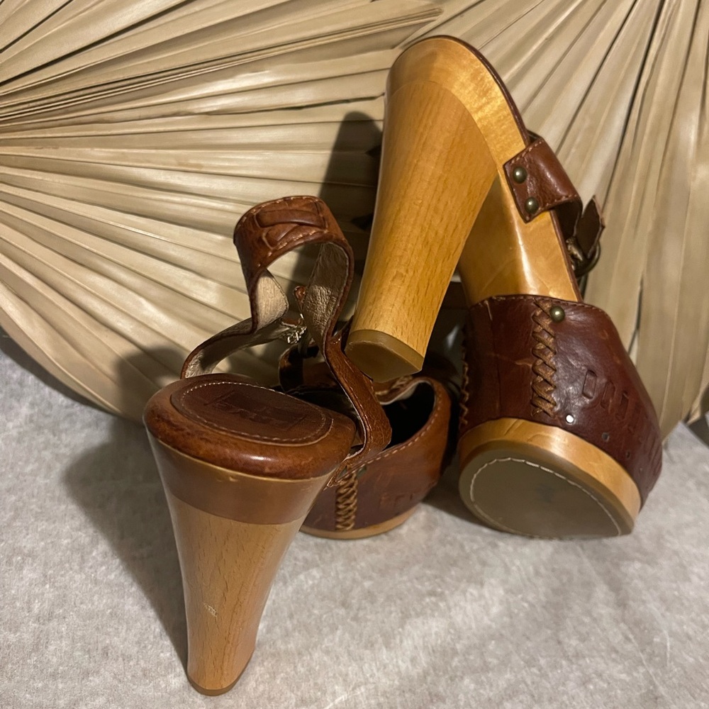 Frye Brown Leather Platform Sandals - Picture 4 of 5